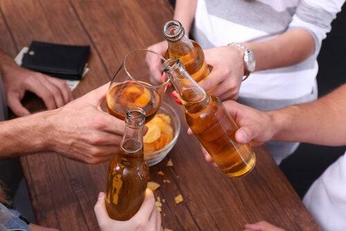 Ohut viiva alkoholismin ja tavan välillä