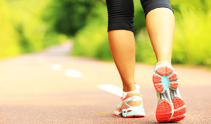 A caminhada beneficia as pessoas que sofrem de fibromialgia