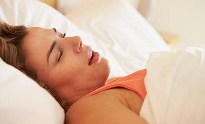Apneia do sono em sintomas das mulheres e problemas associados